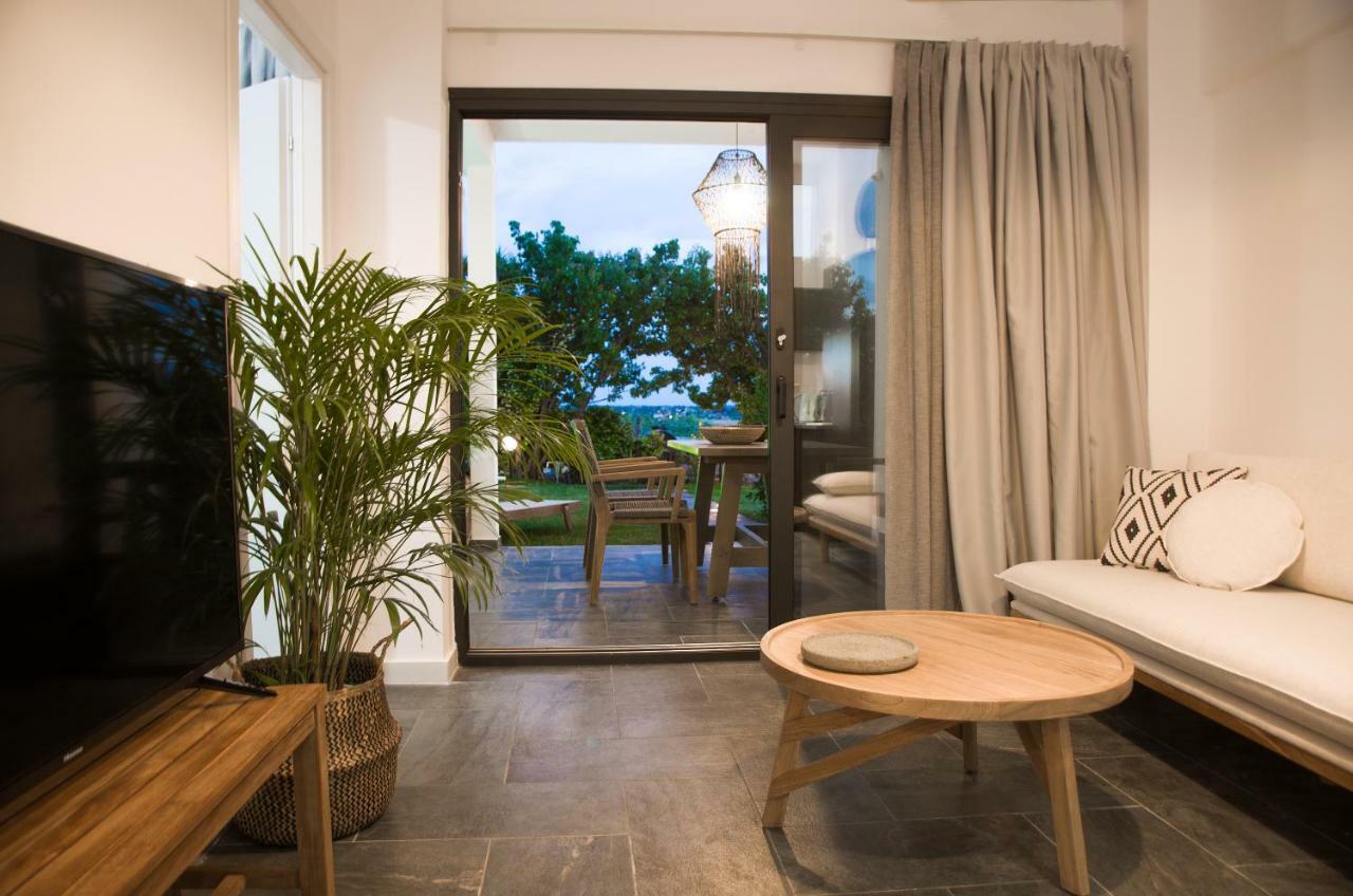 Thea Suites Potidea نيا بوتيدايا المظهر الخارجي الصورة